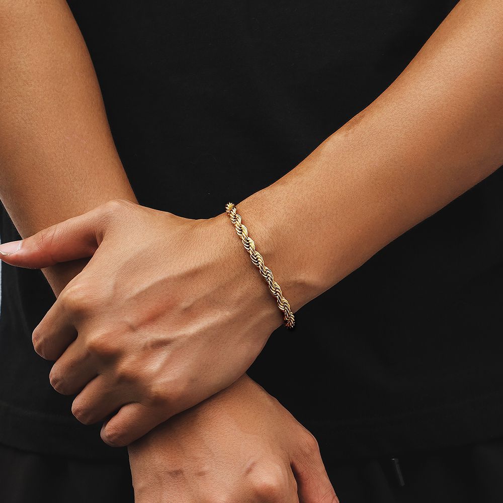 Stylish Men's Jewelry Piece