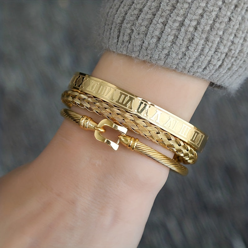 Fashion bracelet with hook closure, Roman-inspired luxury design bracelet, Sophisticated accessory for trendsetters