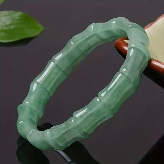 Exquisite Emerald Green Bracelet